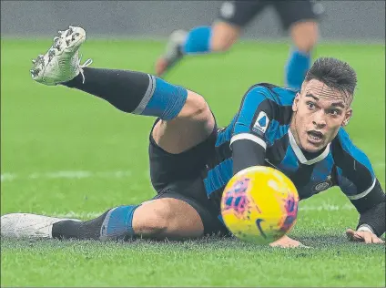  ?? FOTO: GYI ?? Lautaro Martínez El posible fichaje del delantero del Inter por el Barça sería una de las grandes operacione­s del próximo mercado