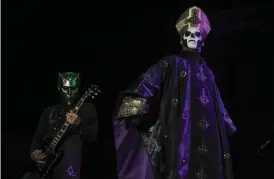  ?? Bild: CHRISTIAN PALMA ?? BAKOM MASK. Ghost på scen i Mexiko 2016.