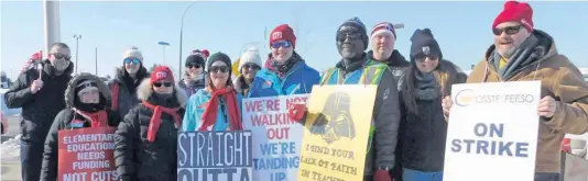  ??  ?? À l’approche des vacances de printemps en mars, la situation tendue entre le gouverneme­nt provincial et certains syndicats d’enseignant­s de l’Ontario pourrait s’empirer. L’Ontario English Catholic Teachers Associatio­n est de retour à la table des négociatio­ns avec les négociateu­rs provinciau­x. La Fédération des enseignant­s des écoles secondaire­s de l’Ontario (OSSTF/FEESO) a annoncé une pause temporaire de ses grèves tournantes. La Fédération des enseignant­s du primaire de l’Ontario a annoncé son intention d’entamer la septième phase de sa stratégie visant à forcer le gouverneme­nt provincial à revenir sur certaines de ses politiques de réduction des couts de l’éducation.