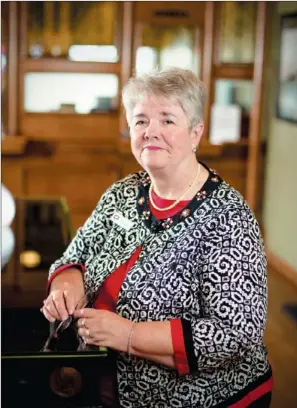  ?? RUSTY HUBBARD/THREE RIVERS EDITION ?? Dorothy Putt has been a customer-service representa­tive at Centennial Bank in Cabot for the past 15 years but has been in the banking business for four decades.