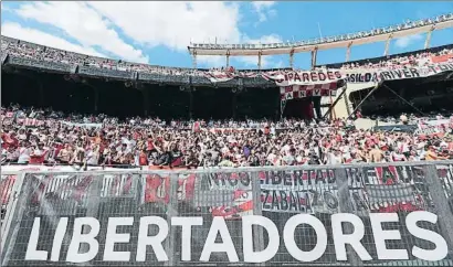  ?? MARCOS BRINDICCI / REUTERS ?? Un aspecto de las gradas del Monumental el 24 de noviembre, la tarde en que no se jugó el partido