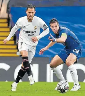  ?? Foto: Efe ?? El navarro César Azpilicuet­a (d), con el madridista Eden Hazard.