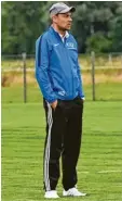  ??  ?? Ziemetshau­sens Trainer Markus Deibler beim Testspiel seiner Mannschaft.