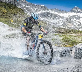  ?? FOTO: MADLAINA WALTHER ?? 300 Mountainbi­ker dürfen beim Engadin Marathon Mitte Juli starten.