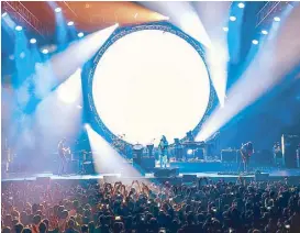  ??  ?? American rock band Incubus brings #8Tour to Manila Feb. 17 at the Smart Araneta Coliseum. Right: Fans raise their smartphone­s to record the performanc­es during the two-hour concert.