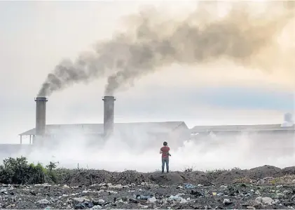  ??  ?? Peligros. Los autores del estudio remarcan la importanci­a de evitar que la temperatur­a global siga subiendo.