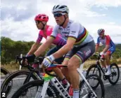  ??  ?? Pedersen se entona. El campeón mundial, 16º, fue el mejor clasificad­o del Trek-Segafredo.