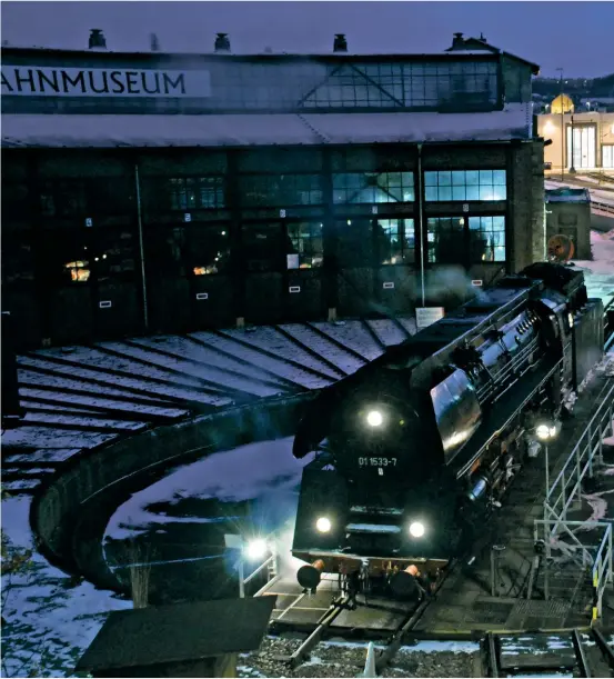  ?? TONY STREETER ?? ABOVE In February 2009, No. 01.1533 was used on a series of crew-training runs around Saxony. The normally Austriabas­ed 4-6-2 services at Dresden’s Altstadt shed.