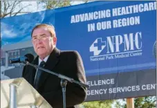  ?? WILLIAM HARVEY/TRILAKES EDITION ?? Capella Healthcare Arkansas Market President Jerry C. Mabry speaks to a crowd gathered Tuesday at a groundbrea­king ceremony at National Park Medical Center in Hot Springs. A 67,000-square-foot expansion project will add space to the emergency...