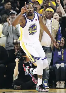  ?? EZRA SHAW/GETTY IMAGES ?? Golden State Warriors star Kevin Durant has stated that he believes his contentiou­s relationsh­ip with the media is responsibl­e for his lack of NBA regular season awards.