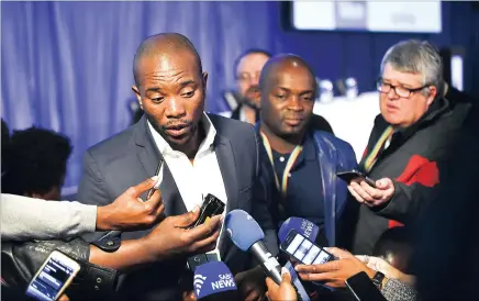  ?? PICTURE: PHILL MAGAKOE ?? DA leader Mmusi Maimane with Tshwane mayoral candidate Solly Msimanga answers media questions during their vist to the IEC National Results Operations Centre in Pretoria.