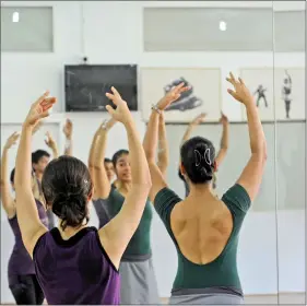  ?? PHOTO: SUDHARAK OLWE ?? At Ashifa Sarkar Vasi’s ballet school.