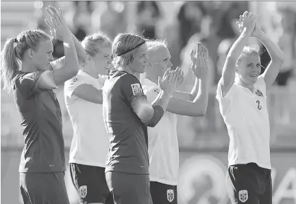  ?? ANDREW VAUGHAN/THE CANADIAN PRESS ?? Norway applauds the crowd after defeating the Ivory Coast in FIFA Women’s World Cup soccer last week.