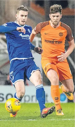  ?? Picture: SNS Group. ?? Stewart Murdoch chases down Queen of the South’s Josh Todd during last week’s game at Tannadice.