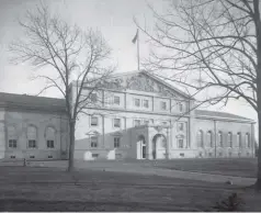  ??  ?? Rideau Hall in Ottawa, the official residence of the Governor General of Canada, in 1913.