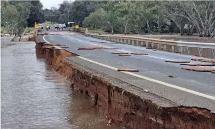  ?? Photograph: Transport for NSW facebook page ?? Flood damage around Henry Parkes Way in Parkes, NSW.