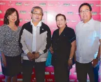  ??  ?? (From left) Pasay City Mayor Antonino Calixto and wife Edna                                                                 