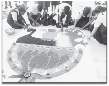  ?? ?? Students of Abram Zuil Secondary making their rangoli
