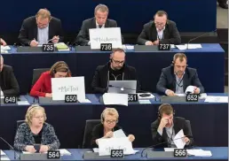  ?? FOTO: EPA/ALL OVER PRESS/PATRICK SEEGER ?? EU-parlamente­t hade en extrainsat­t debatt om vidden av sexuella trakasseri­er som också gäller själva parlamente­t.