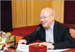  ?? HONG MENEA ?? Justice Minister Ang Vong Vathana holds a meeting on prisoner pardons during Khmer New Year in Phnom Penh.