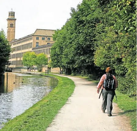  ?? ?? A beautiful day at the the Leeds & Liverpool Canal at Saltaire.