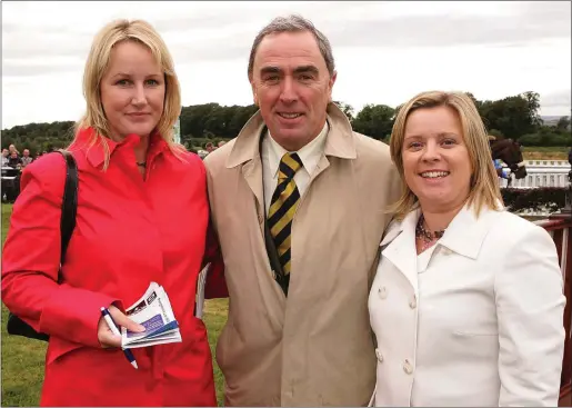  ??  ?? Shauna Draper Horse Racing Ireland, Colm Murray RTE, and Ruth Healy at Bellewstow­n Races