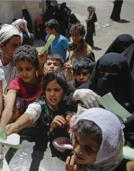  ?? Bild: HANI MOHAMMED ?? 18 miljoner jemeniter lägger sig hungriga varje kväll Wfp-chefen David Beasley.