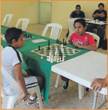  ??  ?? Eliminator­ia estatal de Ajedrez de los Juegos Deportivos Escolares de Educación Básica (CONDEBA)