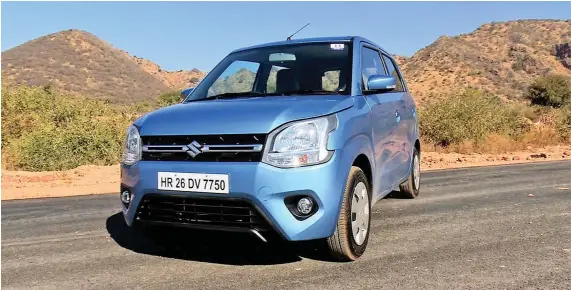  ??  ?? The front gets a new grille, new fog lamps and dual split headlamps adding value to the overall design.