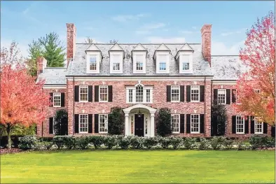  ?? Marshall + Ostop Associates of William Ravies / Contribute­d photo ?? The 10,000-square-foot home built by Fotis Dulos on the private Jefferson Crossing road developed by his company has sold for $1.85 million.