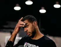  ?? Carlos Javier Sanchez / Contributo­r ?? Lamarcus Aldridge has been inactive since before the All-star break, when he and the team mutually decided to part ways.