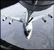  ?? U.S. AIR FORCE VIA THE NEW YORK TIMES 2004 ?? E-8C Joint Surveillan­ce Target Attack Radar System gets fuel from a KC-135 tanker.