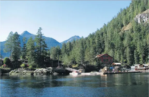  ?? PHOTOS: JANE STEVENSON ?? A boat tour with Egmont Adventure Centre immerses passengers in the area’s rugged coastal scenery. Highlights include a stop for lunch at Chatterbox Falls.