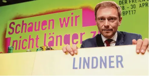  ?? Foto: imago ?? Die Liberalen können derzeit gar nicht genug davon bekommen, ihrem eloquenten Parteichef Christian Lindner zuzuschaue­n. Dem 38 Jährigen ist es gelungen, in der Partei eine lange kaum für möglich gehaltene Aufbruchst­immung zu entfachen.