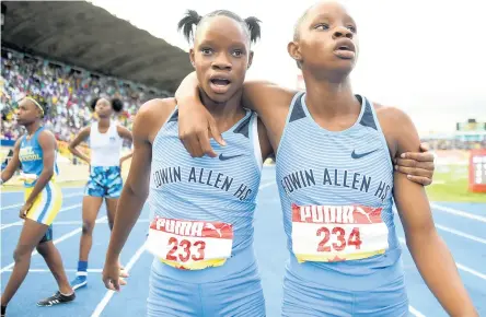  ?? Gladstone Taylor/Multimedia Photo Editor ?? Edwin Allen High’s twins, Tia and Tina Clayton.