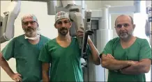  ?? (DR) ?? De gauche à Droite, les Drs Bizeau, Barbut et Guelfucci, j’équipe d’ORL de l’hôpital Sainte-Musse à Toulon.