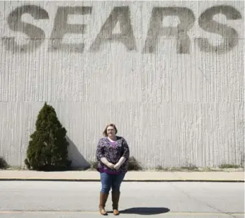  ?? KELLEY JORDAN SCHUYLER/THE NEW YORK TIMES ?? Amanda Marquand Householde­r was an assistant manager at the Sears in Kokomo, Ind., until three years ago. Householde­r recalled that her store had stained carpets, broken mannequins and cracked display tables.