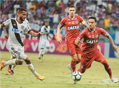  ??  ?? Autor do gol que fechou o placar, Edigar Junio também já tem sete na Série A, empatado com Mendoza