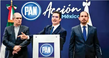  ?? ?? APUESTA.
Los líderes del PAN, Julen Rementería, Jorge Romero y Marco Cortés anunciaron los puntos que abordarán en su contrarref­orma.