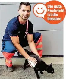  ??  ?? ARBÖ- Mitarbeite­r Bauer mit Katze undVerband