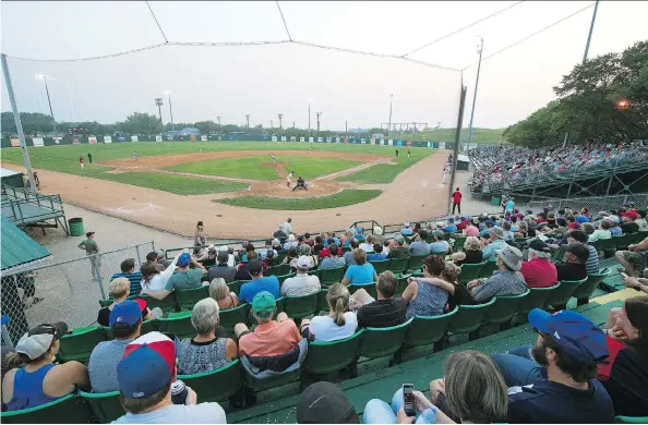  ?? TROY FLEECE ?? The Regina Red Sox are hoping for an overflow crowd at Currie Field for Tuesday’s Western Major Baseball League championsh­ip-series game against the Medicine Hat Mavericks.