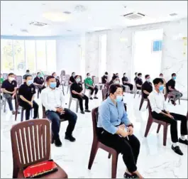  ?? PREAH SIHANOUK ENVIRONMEN­T DEPARTMENT ?? Trainees at a workshop earlier this month.