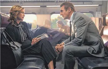  ?? FOTO: STUDIOCANA­L ?? Michael MacCauley (Liam Neeson) trifft im Vorortzug auf die geheimnisv­olle Joanna (Vera Farmiga), die ihm ein verlockend­es Angebot unterbreit­et.
