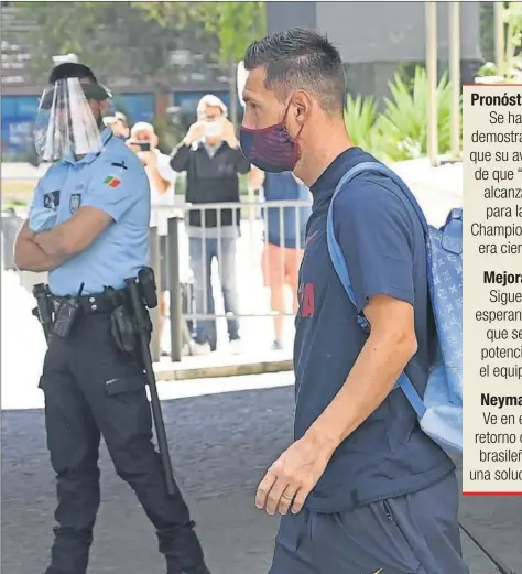  ??  ?? Leo Messi, a la salida del hotel de Lisboa para regresar a Barcelona .