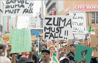  ?? Picture: FREDLIN ADRIAAN ?? UNITED DEMONSTRAT­ION: Protesters gather outside the Port Elizabeth City Hall for the rally calling on Jacob Zuma to step down