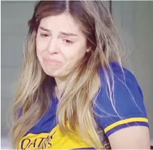  ??  ?? Dalma, la figlia di Diego, in lacrime nel box del Boca Juniors