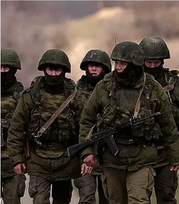  ?? DR ?? Denuncias dão conta de que tropas russas estão a se concentar na fronteira com a Ucrânia