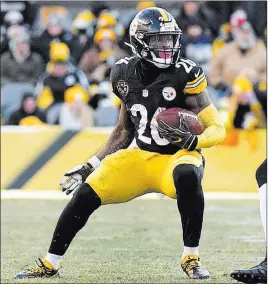  ?? Don Wright ?? The Associated Press Running back Le’veon Bell chose to sit out this season and would be a prized acquisitio­n for any NFL team, including the offensivel­y starved Raiders.