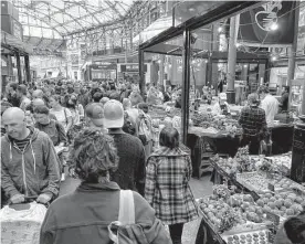  ?? Lori Rackl/contributo­r ?? Borough Market can get busy, so it's best to plan a trip earlier in the morning to beat the crowds.