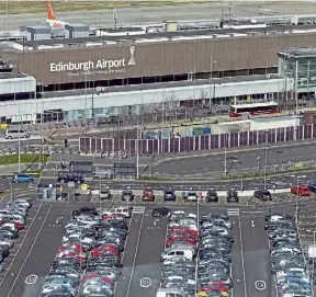  ?? ?? PAY ROW: Unite balloted around 275 staff at Edinburgh Airport.